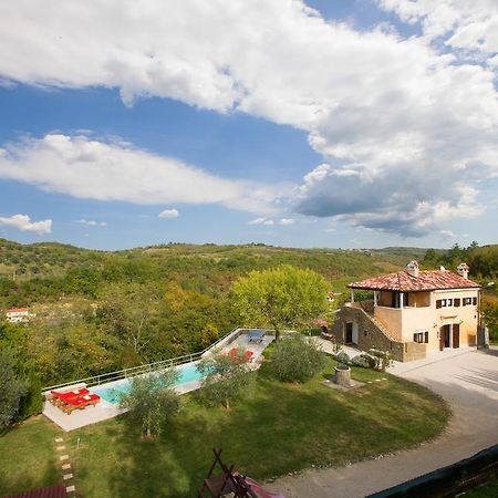 Villa Momiano With Private Pool Momjan Kültér fotó