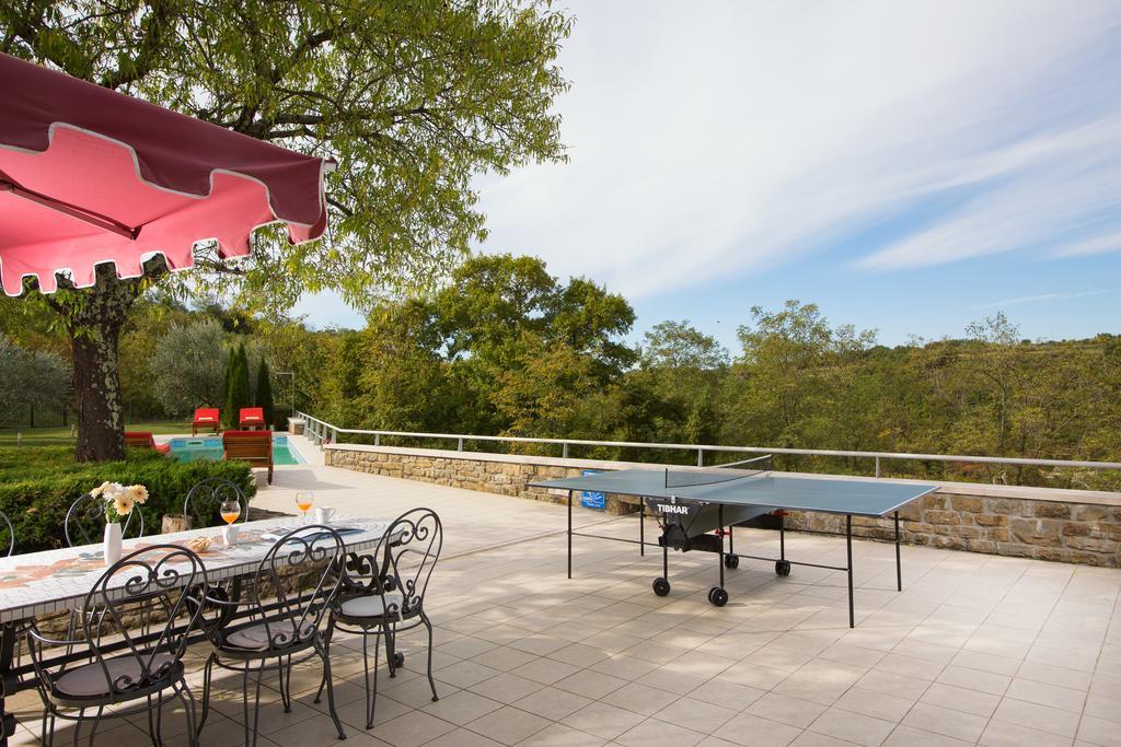 Villa Momiano With Private Pool Momjan Kültér fotó